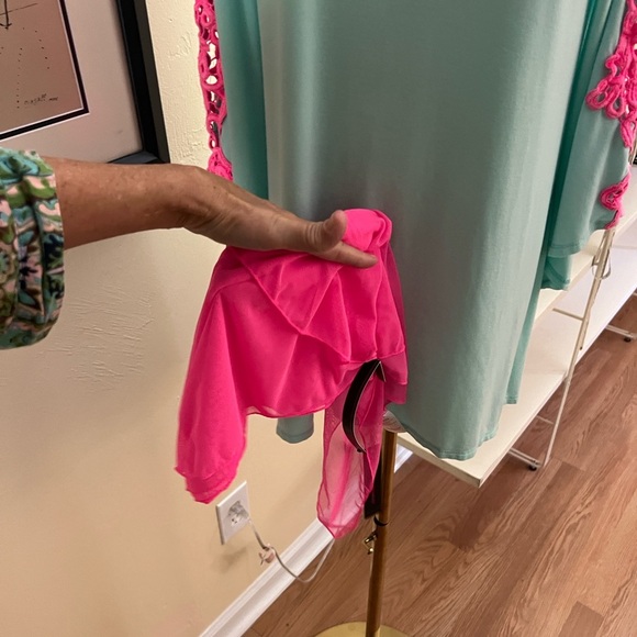 VOLL,Seafoam Tunic/Cover-Up,Fuscia S
Embroidery PLUS New Matching Wrap,Size Med - Picture 8 of 12